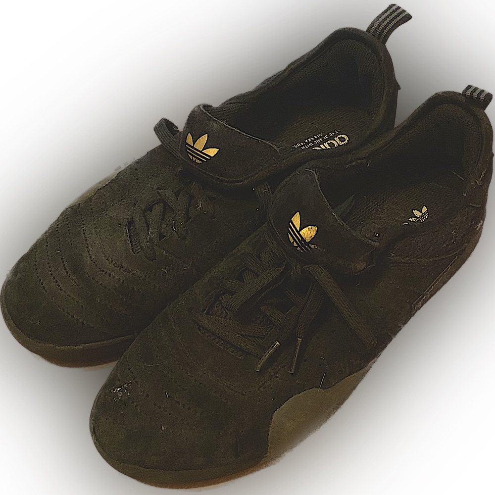 ADIDAS BLACK SKATE SHOES SIZE 9 (vintage style)